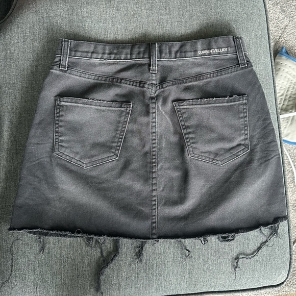 Current / Elliott Mini Skirt - dark gray, distressed - Picture 2 of 4